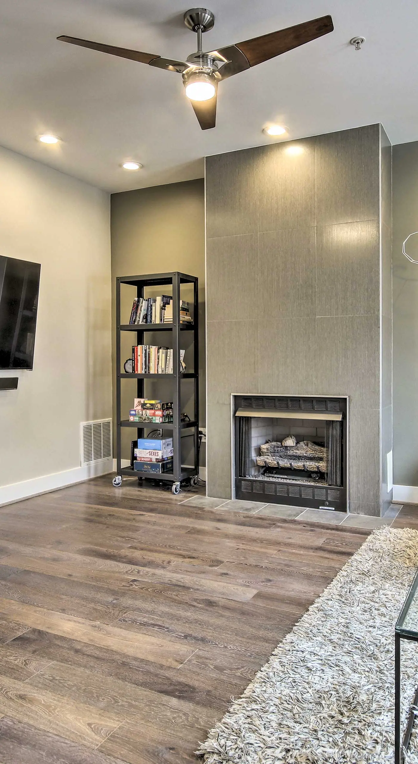 2 Mi to National Mall: Modern DC Retreat w/ Patio