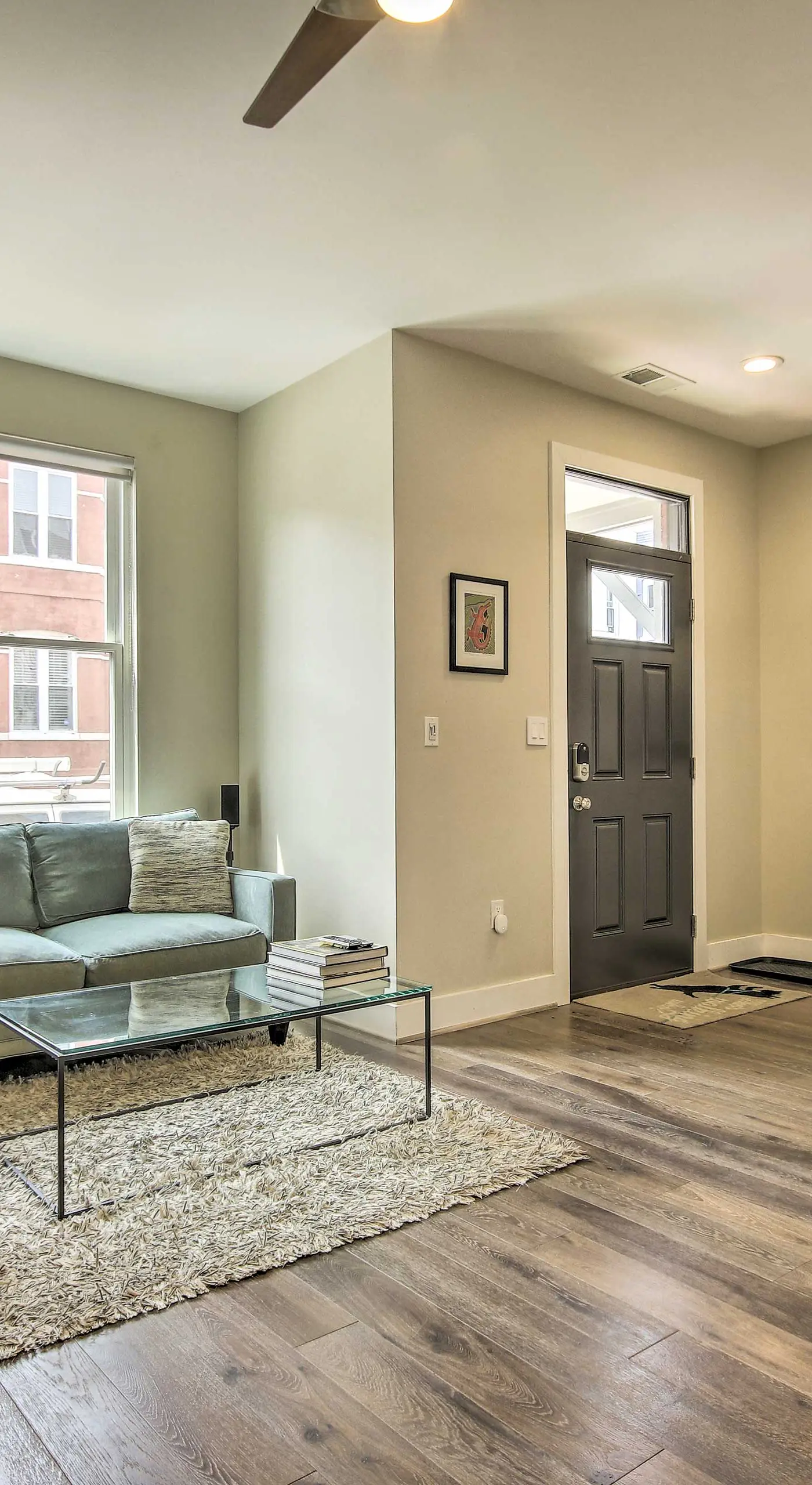 2 Mi to National Mall: Modern DC Retreat w/ Patio