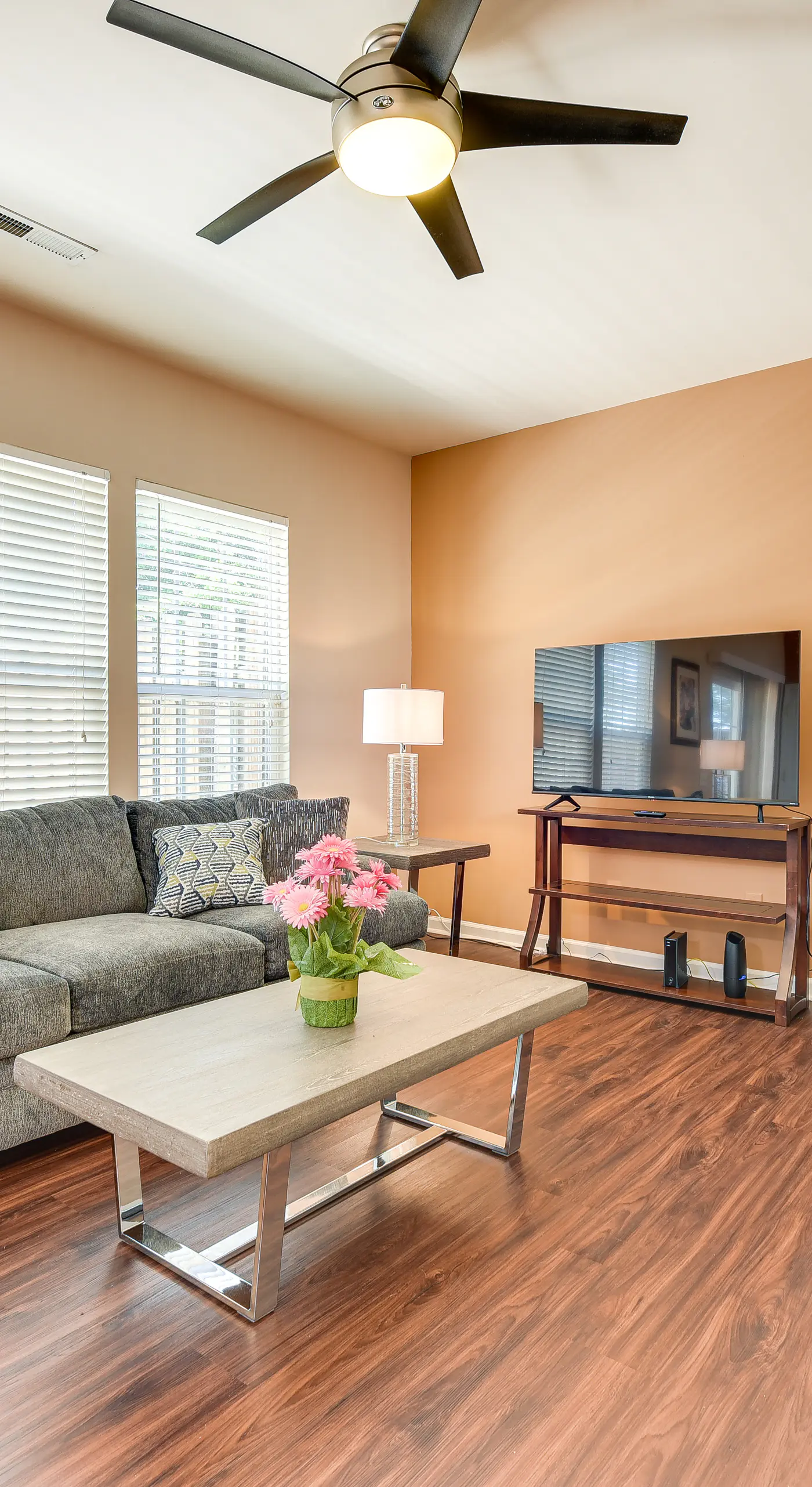 Charlotte Townhome w/ Deck: 18 Mi to Downtown!
