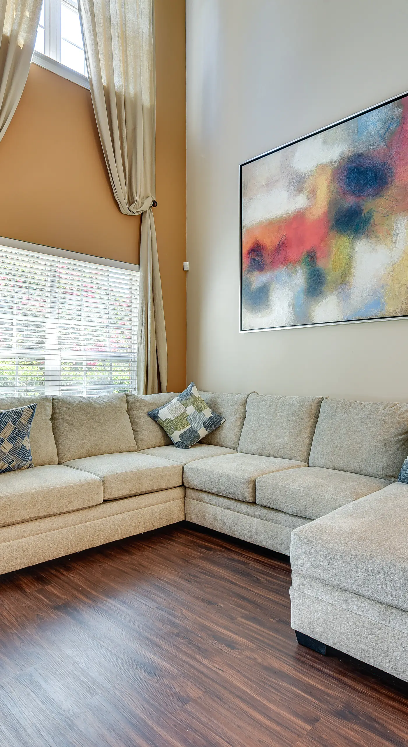 Charlotte Townhome w/ Deck: 18 Mi to Downtown!