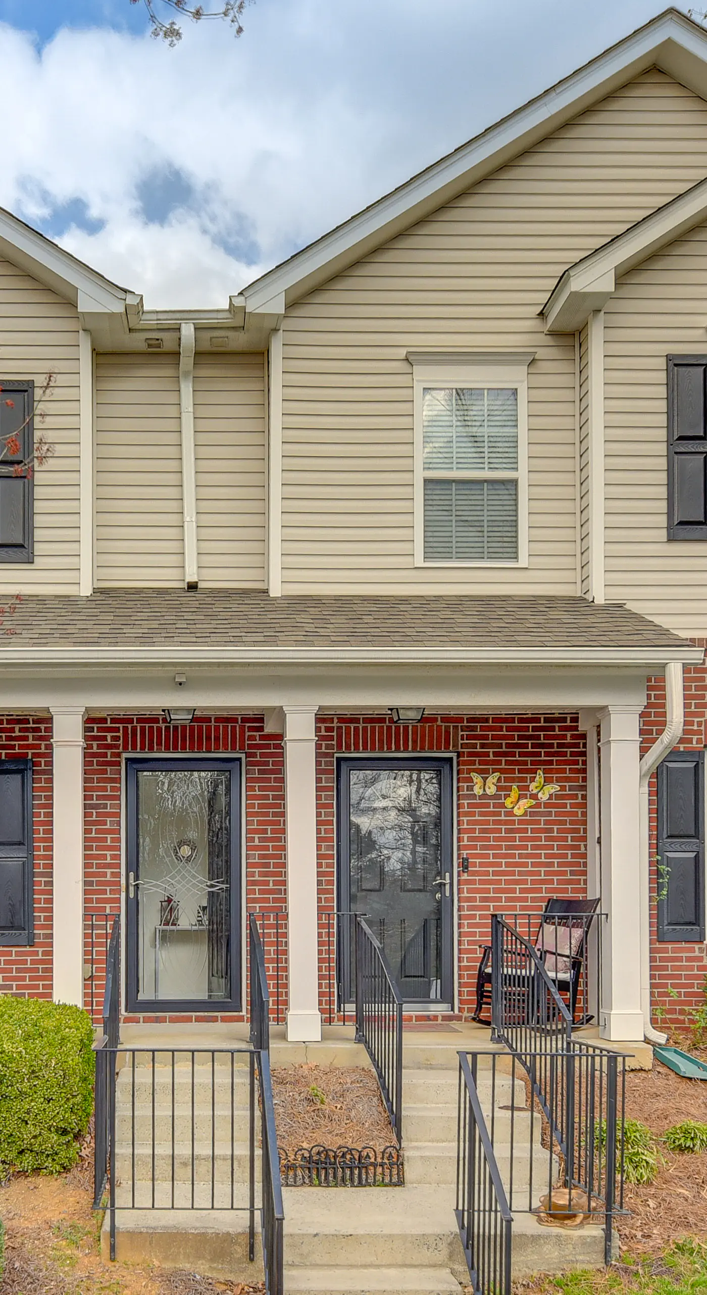 Dog-Friendly Townhome w/ Patio in Charlotte Area!