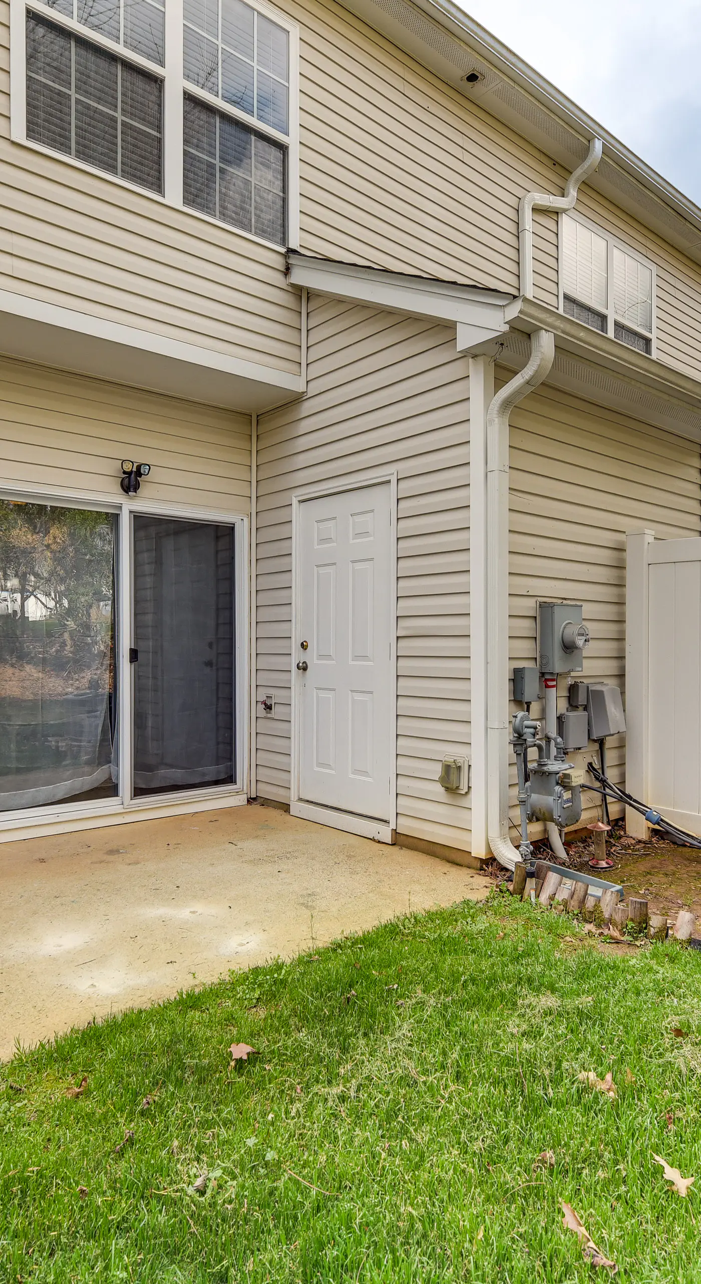 Dog-Friendly Townhome w/ Patio in Charlotte Area!