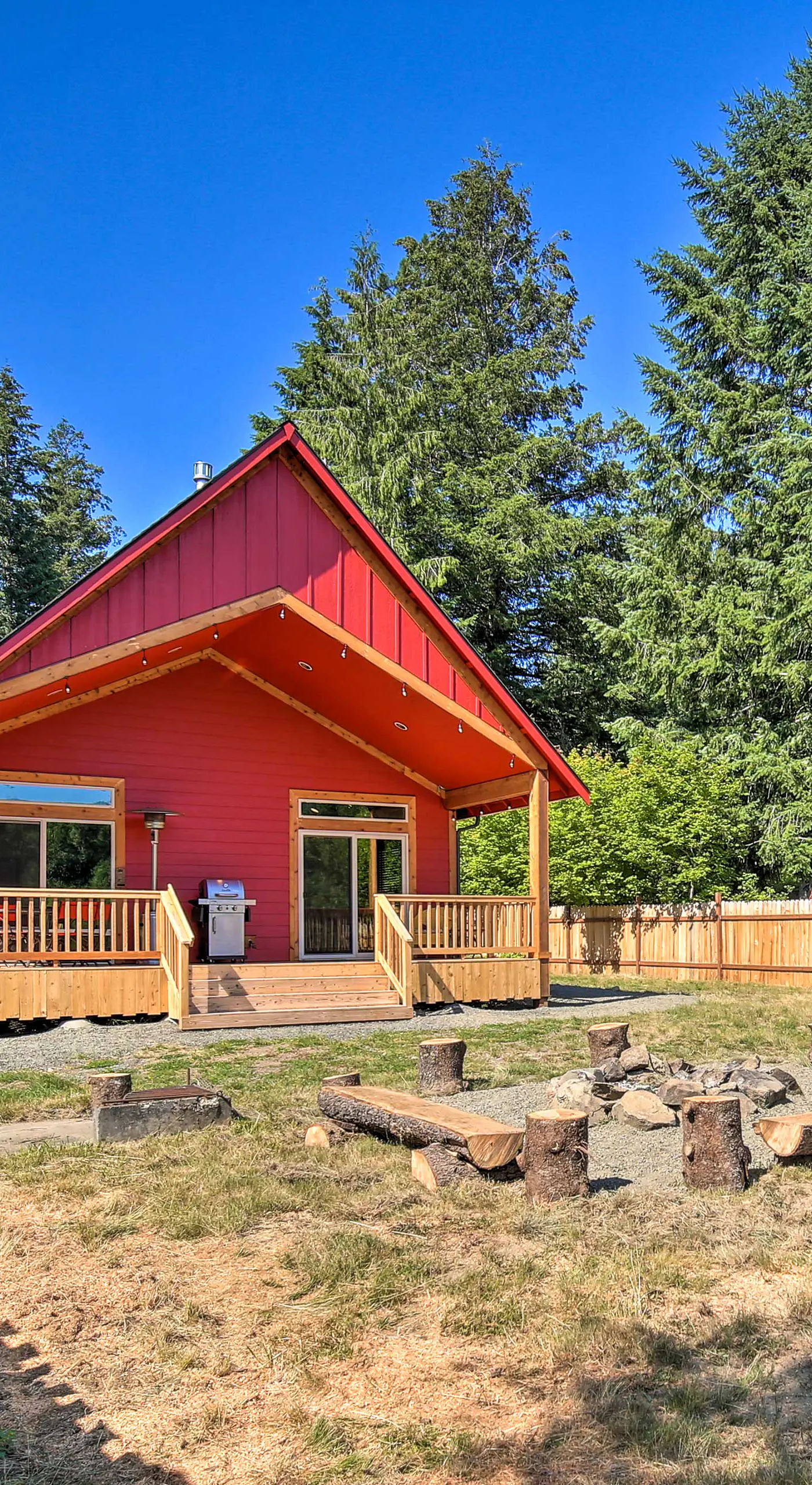 Rustic Cabin Near Mt Rainier: Fire Pit & BBQ!