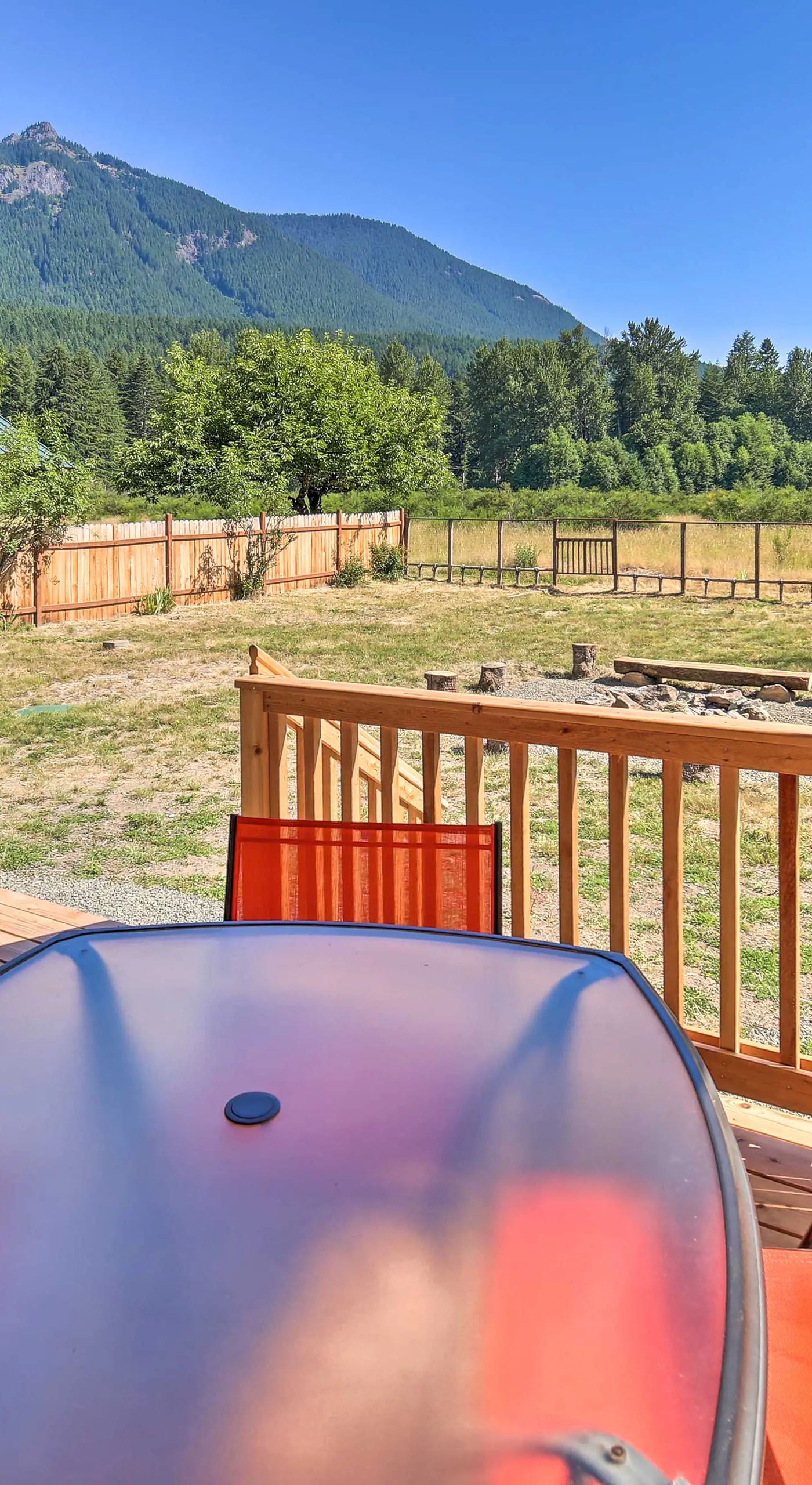 Rustic Cabin Near Mt Rainier: Fire Pit & BBQ!