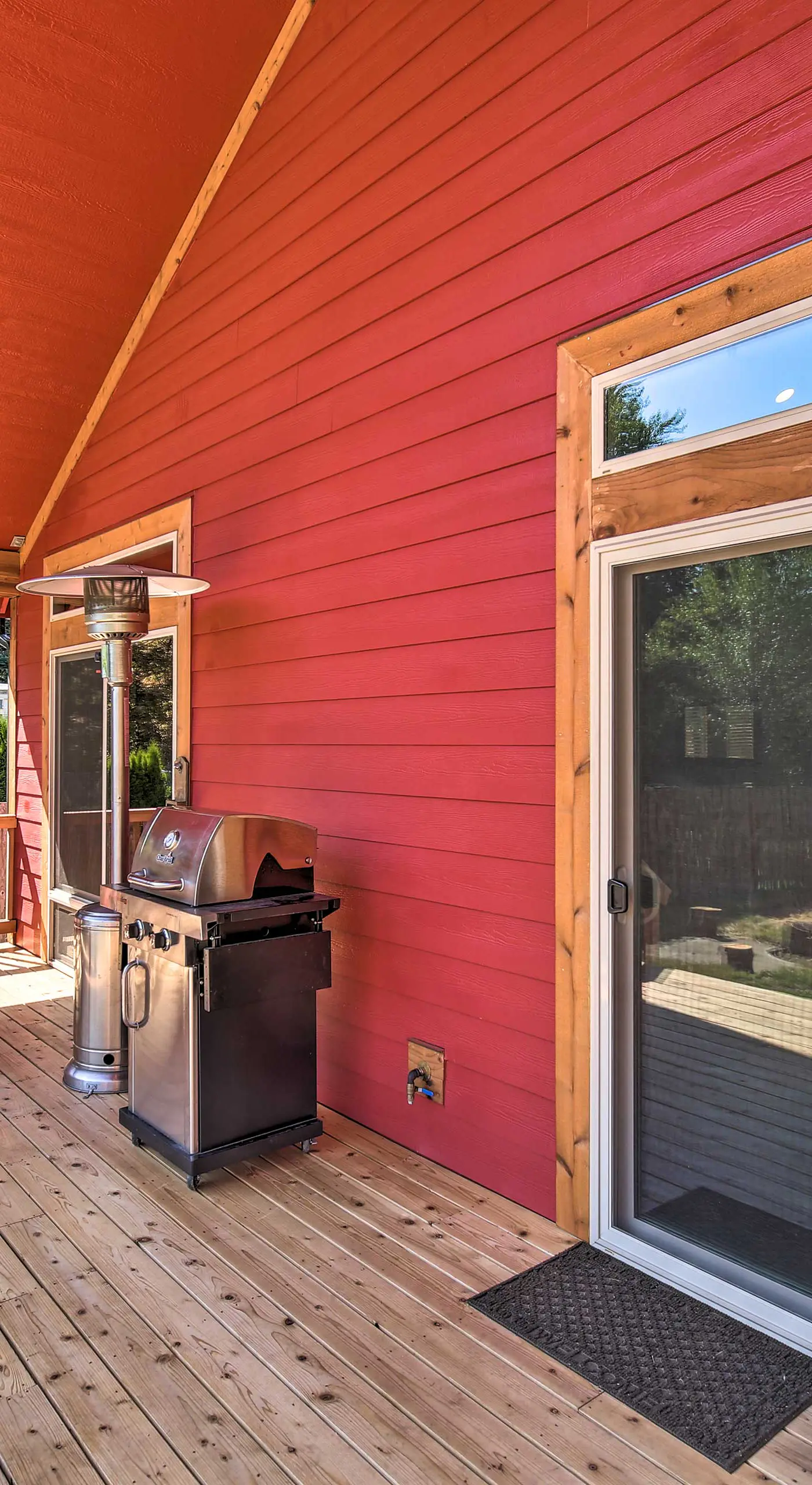 Rustic Cabin Near Mt Rainier: Fire Pit & BBQ!