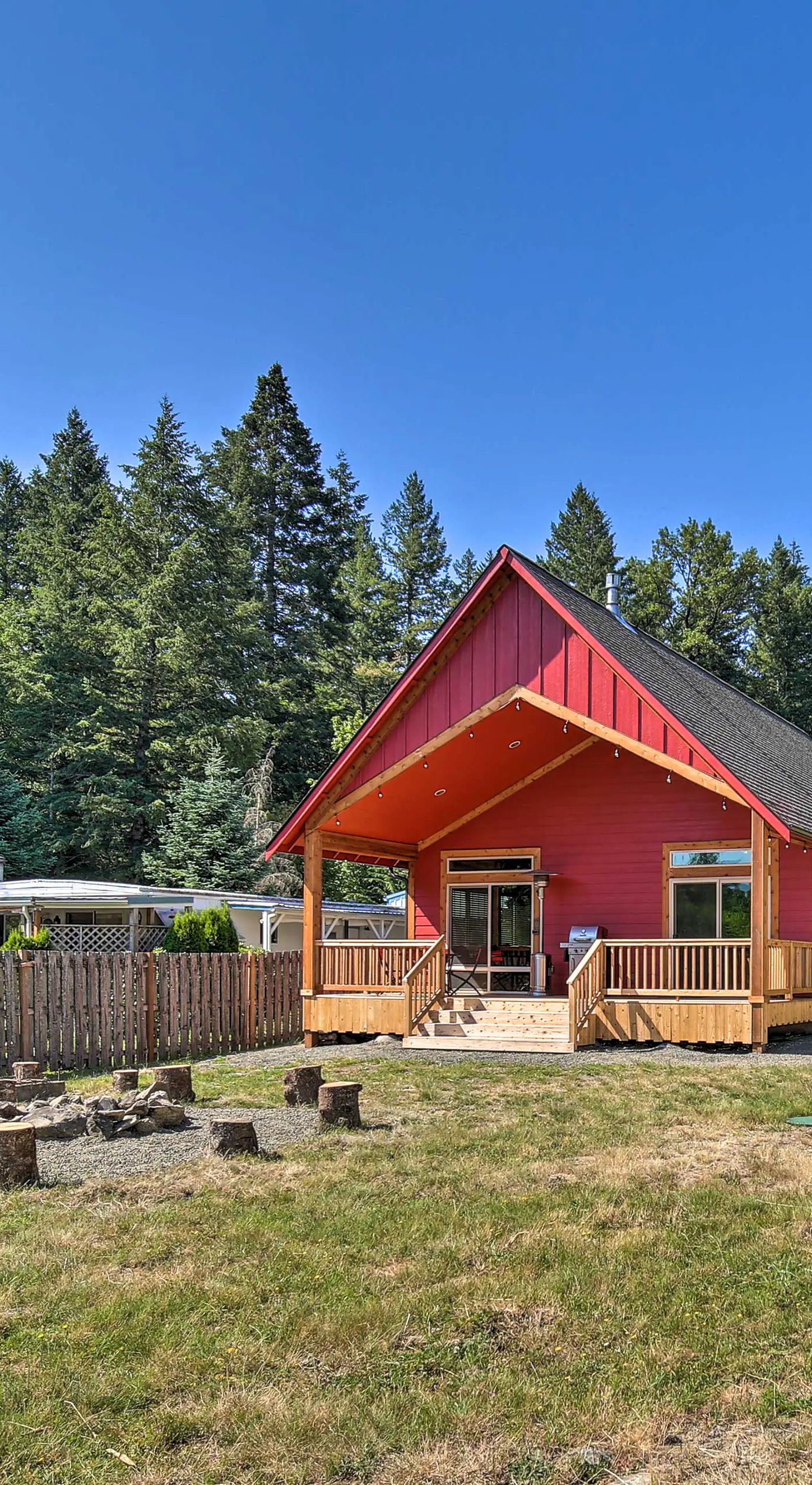 Rustic Cabin Near Mt Rainier: Fire Pit & BBQ!