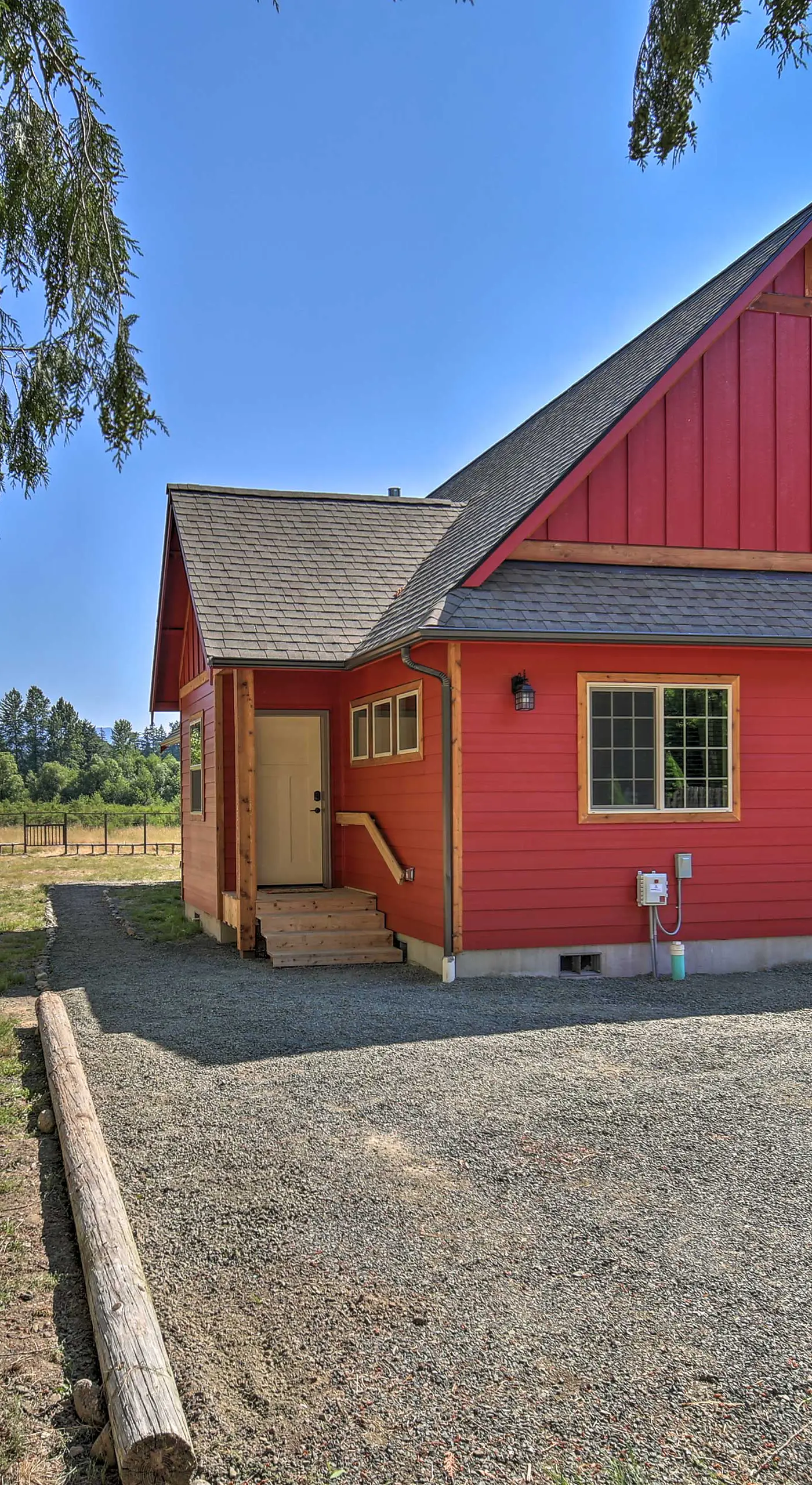 Rustic Cabin Near Mt Rainier: Fire Pit & BBQ!