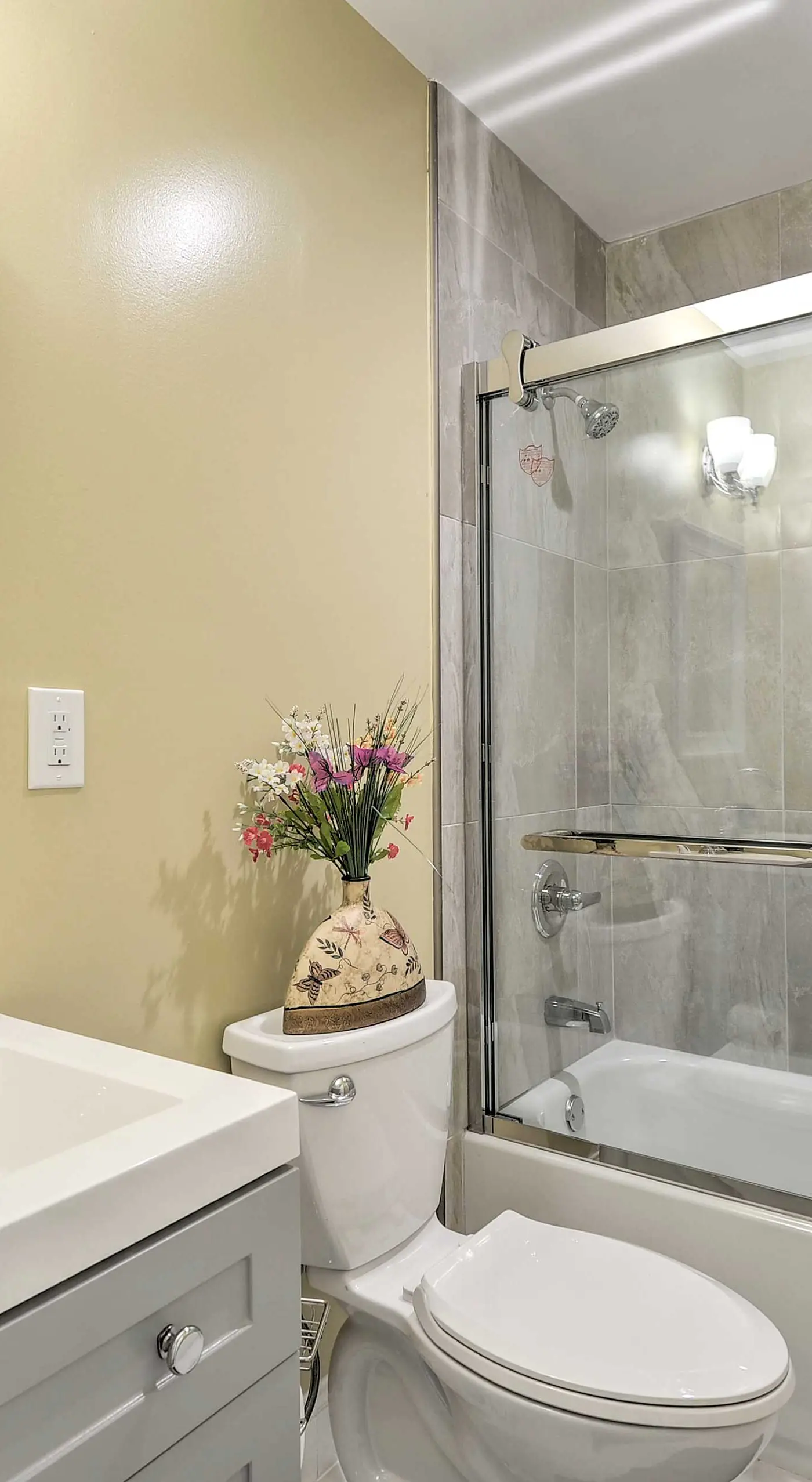 6 Mi to Capitol Hill: Spacious Family Home in DC