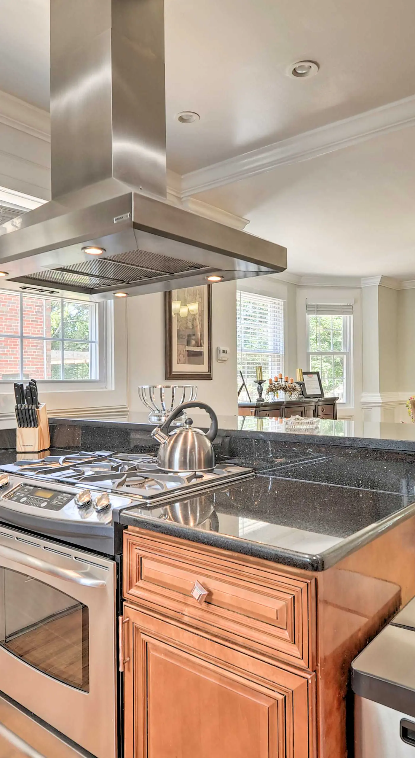 6 Mi to Capitol Hill: Spacious Family Home in DC