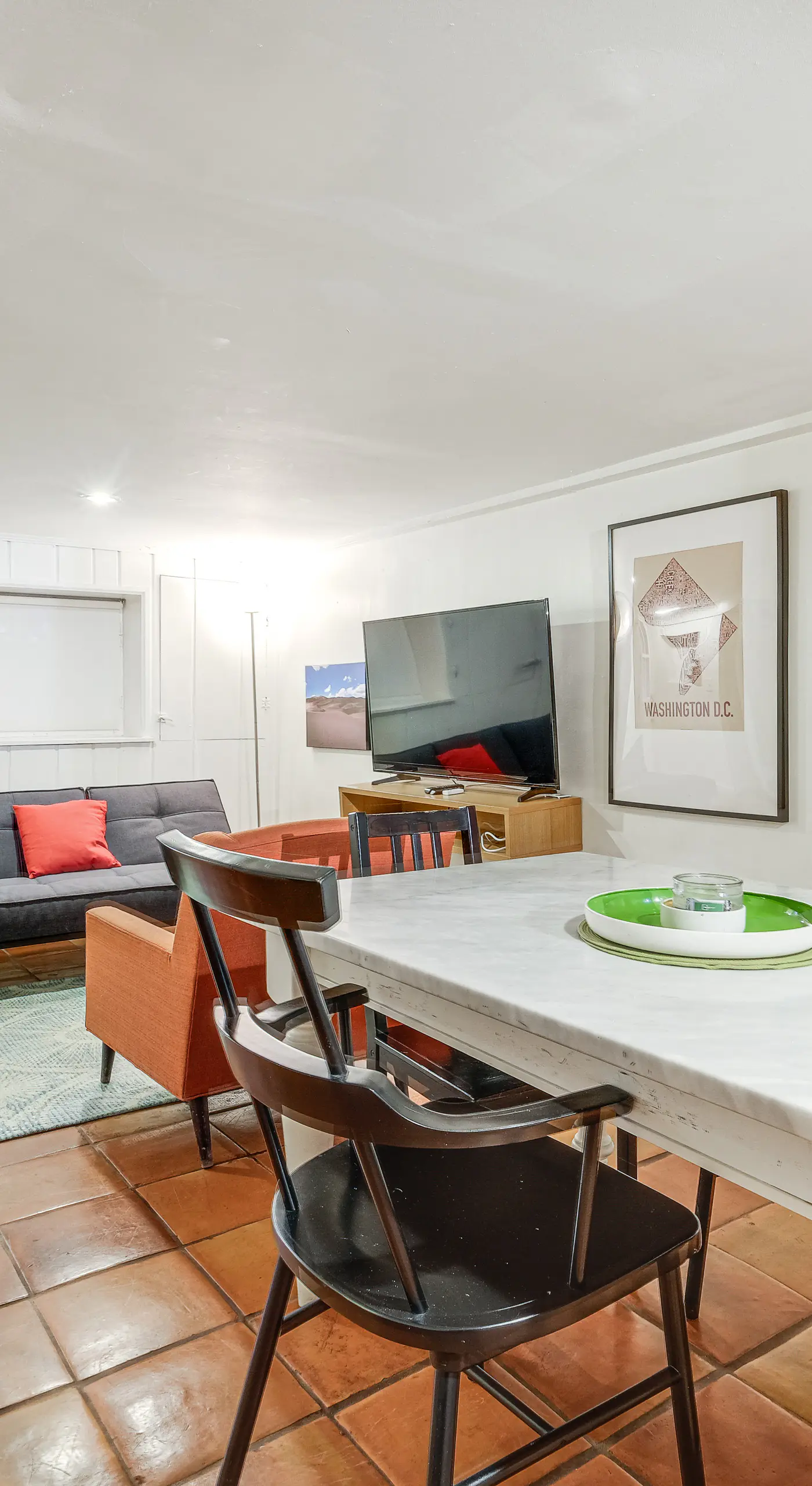 DC Apartment: 2 Mi to National Mall!