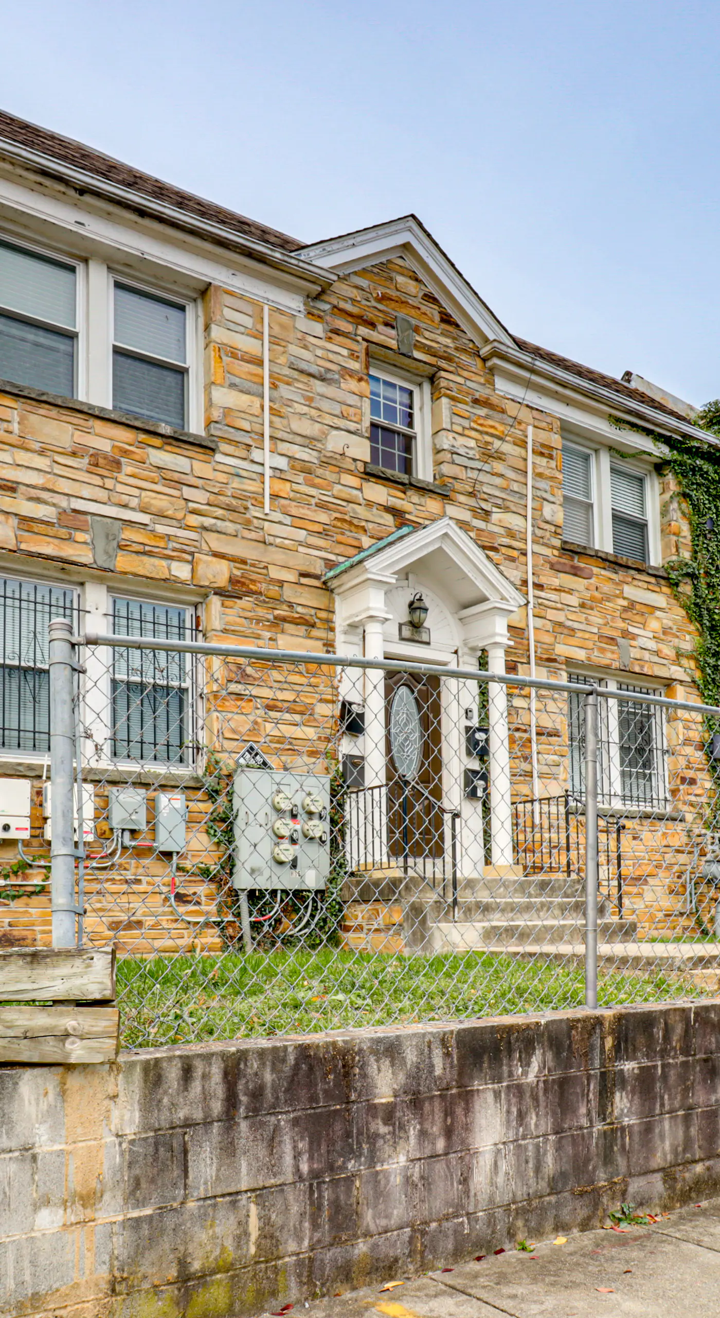 3 Mi to National Mall: DC Apt w/ Fenced Yard
