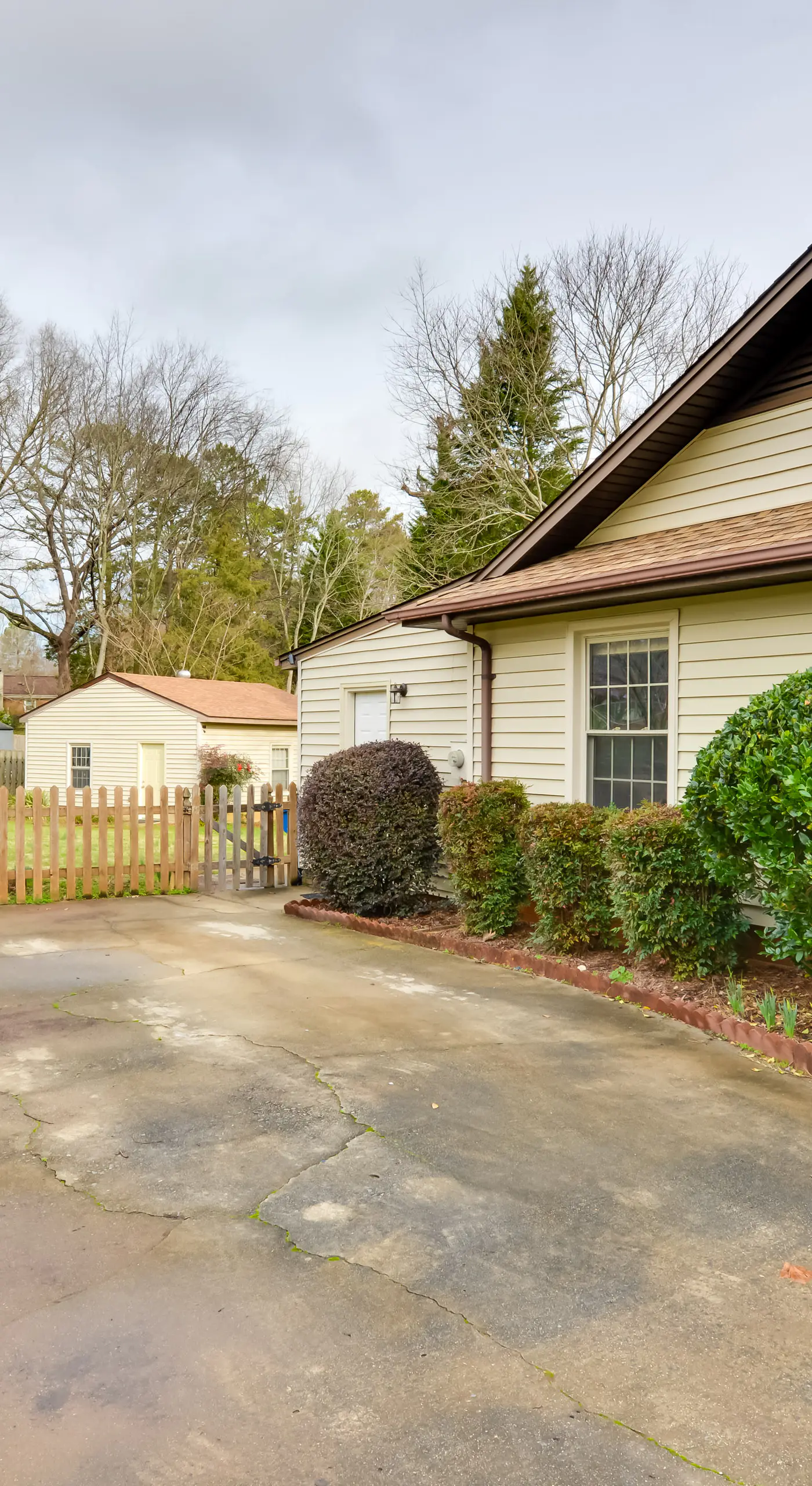 Cozy Home w/ Fenced Yard < 1 Mi Downtown Matthews!