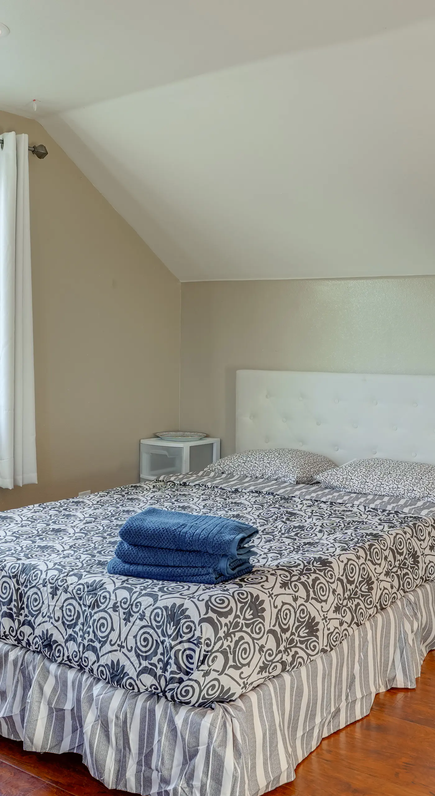 5 Mi to Jack London Square: Apt w/ Shared Yard