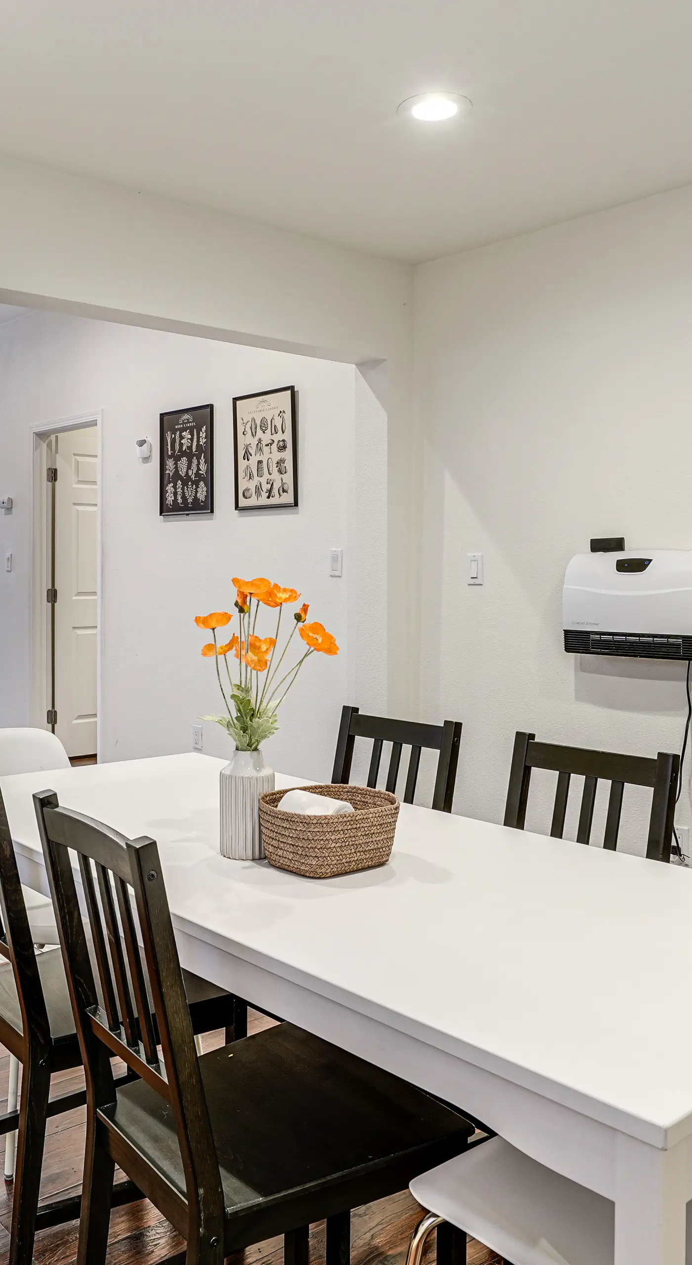 Spacious & Central! Pet-Friendly Emeryville Home