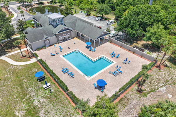 Peaceful 2BR Pet friendly Condo near Disney