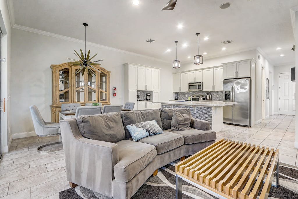 Private Pool 3BR Retreat Near Orlando Attractions
