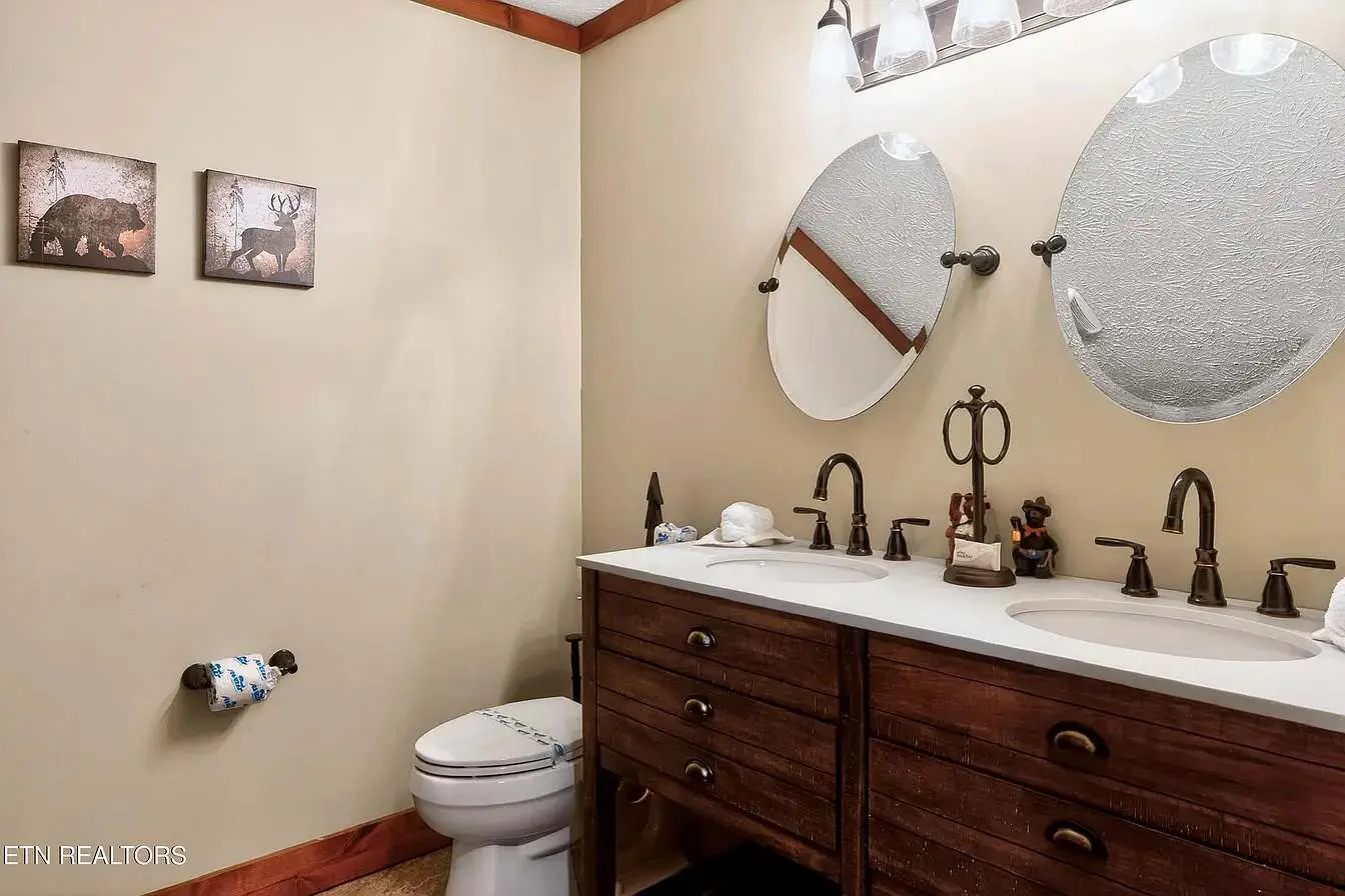 Pet Welcome Cabin, Hot Tub, Game Room, Near Dollywood