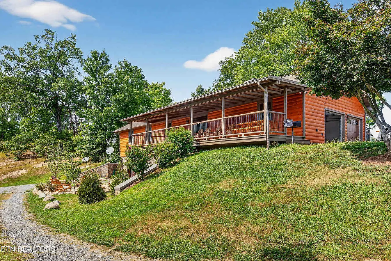 Pet Welcome Cabin, Hot Tub, Game Room, Near Dollywood