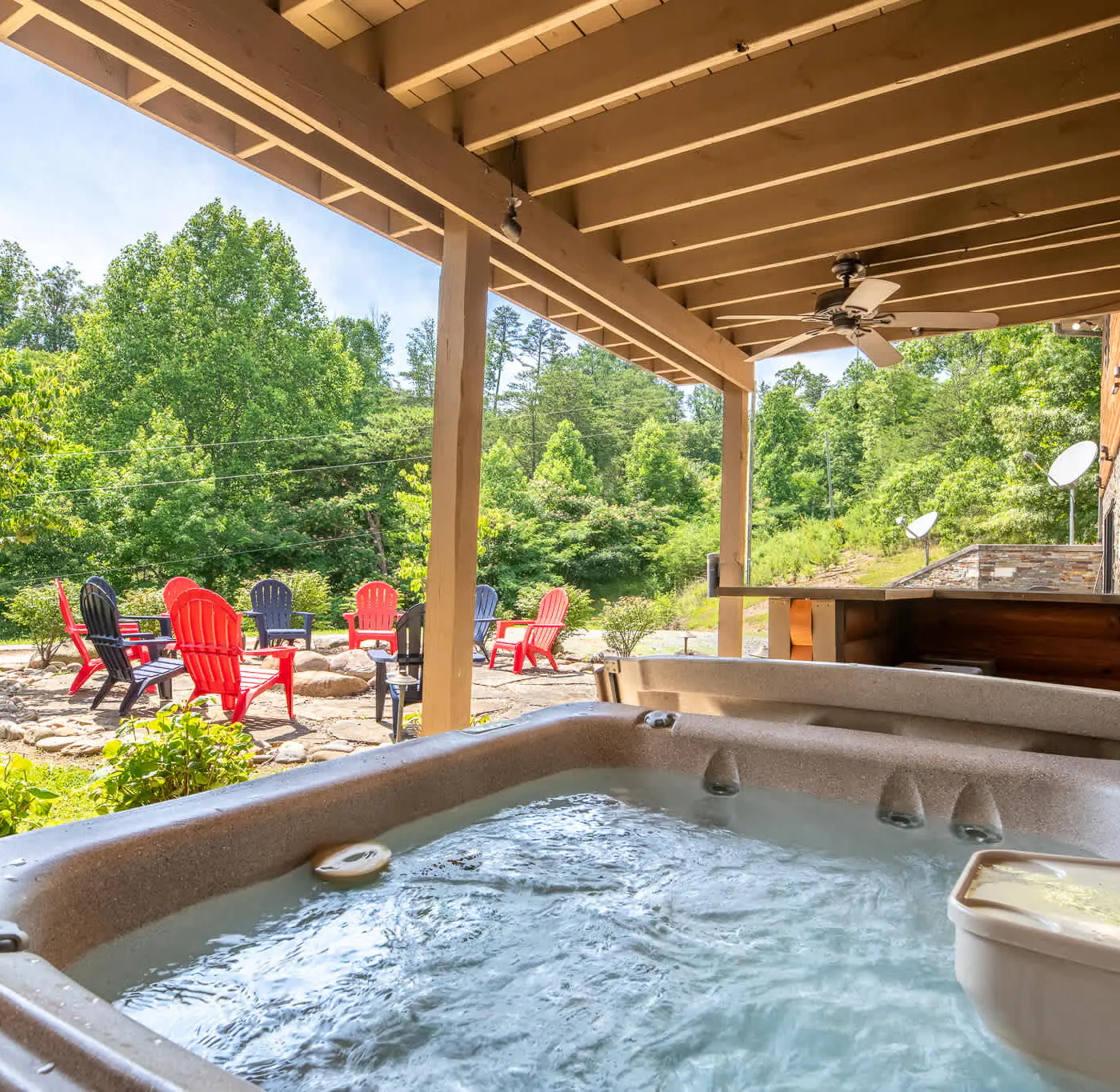 Pet Welcome Cabin, Hot Tub, Game Room, Near Dollywood