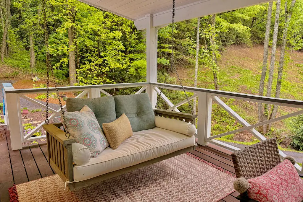 Dragonfly Cabin