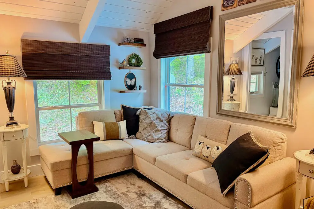 Dragonfly Cabin