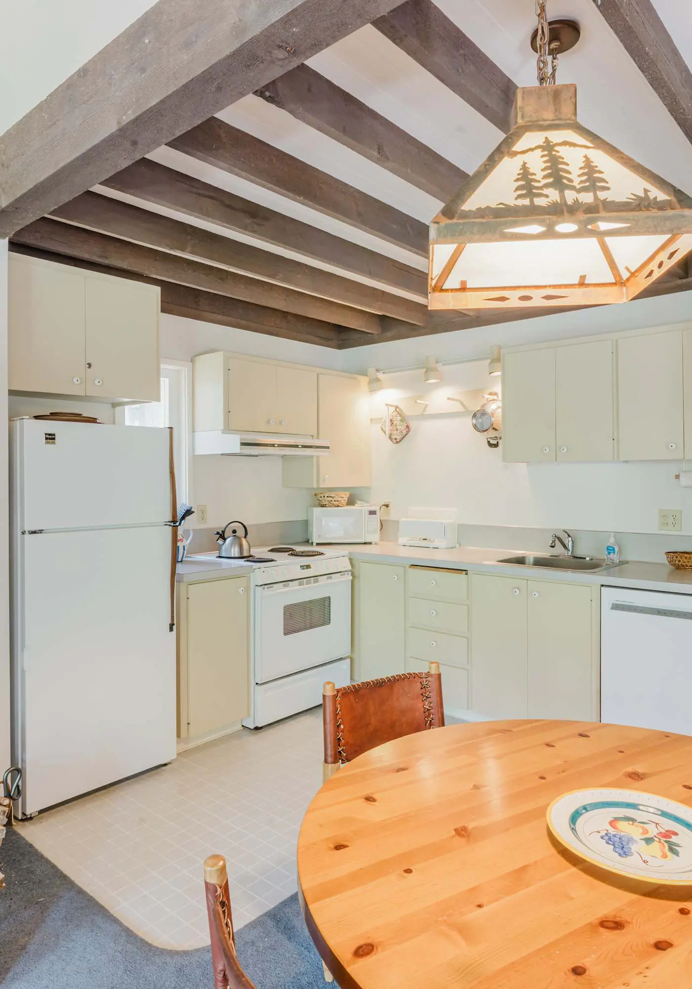 Black Butte Retreat w Resort Amenities, Near Hiking and Bike Trails