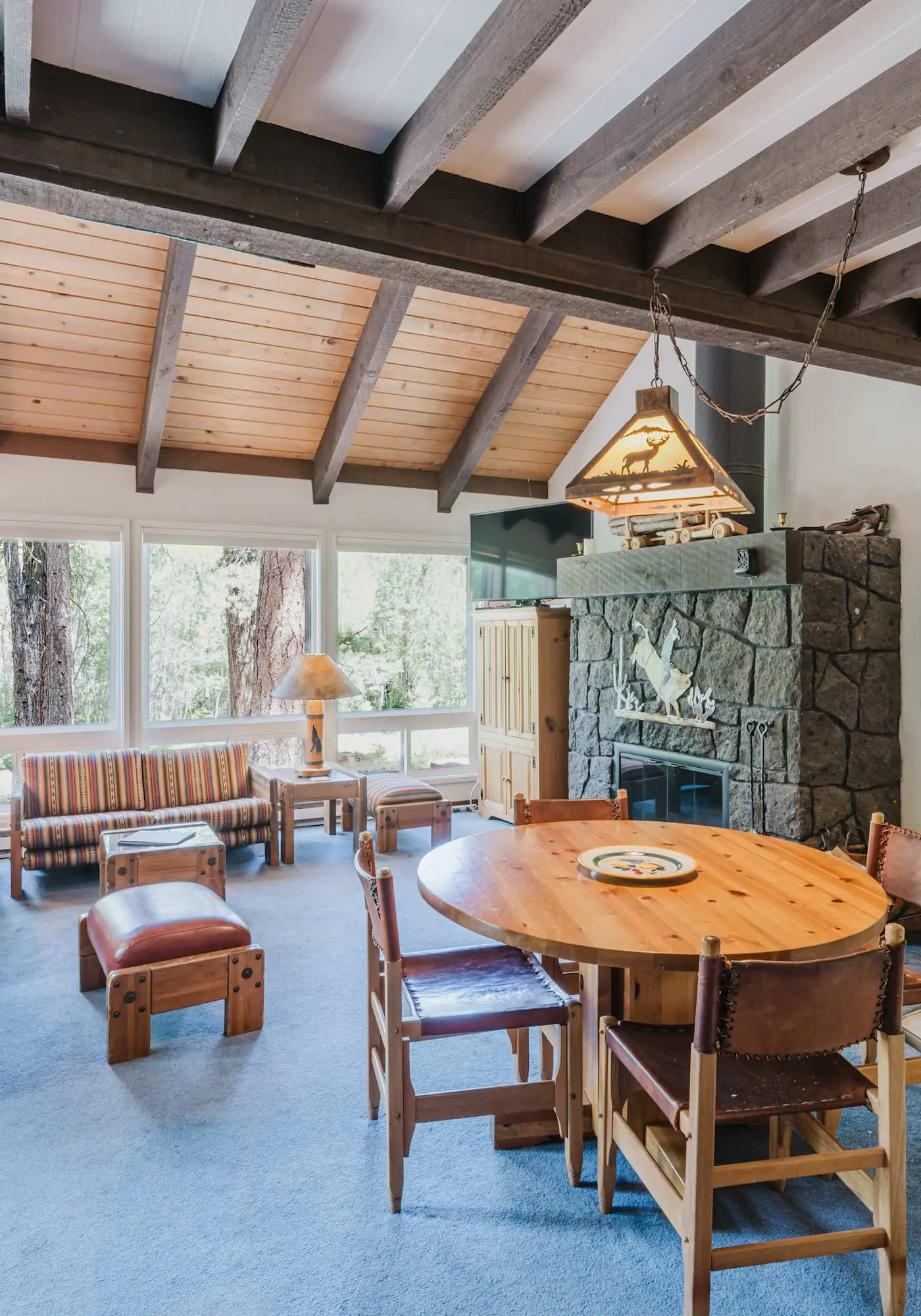 Black Butte Retreat w Resort Amenities, Near Hiking and Bike Trails