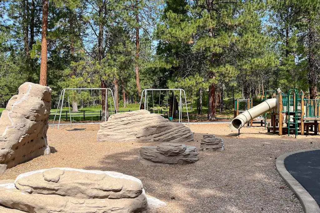 Black Butte Retreat w Resort Amenities, Near Hiking and Bike Trails