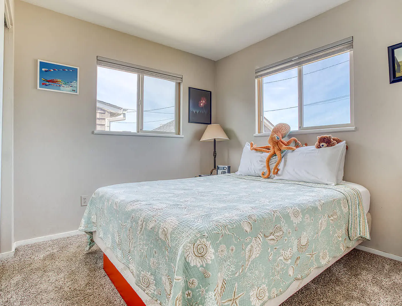 Cozy and Dog Friendly Cottage in the Heart of Rockaway Beach