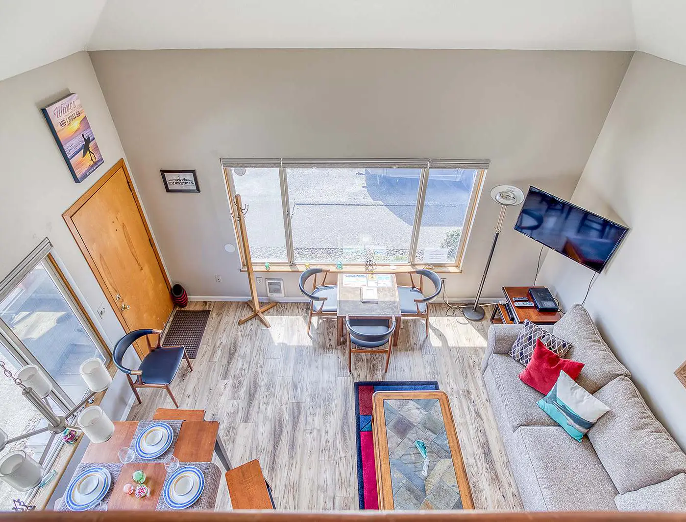 Cozy and Dog Friendly Cottage in the Heart of Rockaway Beach