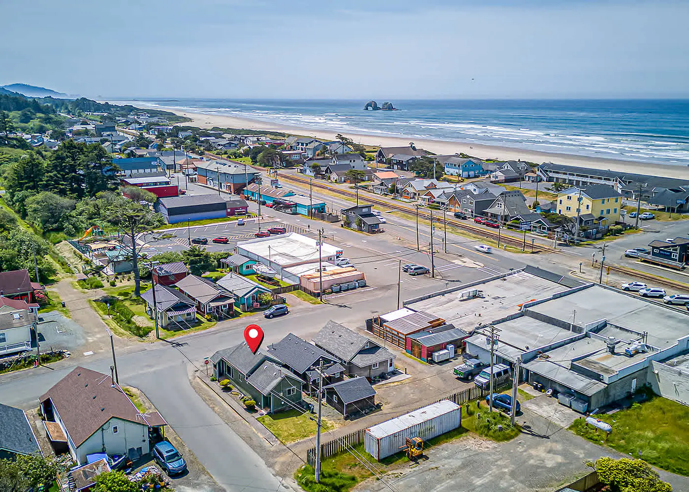 Cozy and Dog Friendly Cottage in the Heart of Rockaway Beach