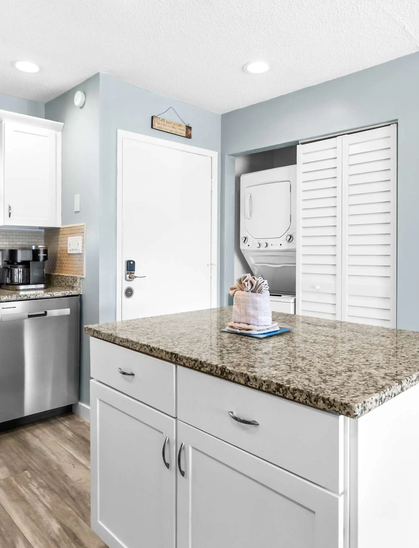 2BR Condo - Shared Pool, Hot Tub & Tennis Courts 