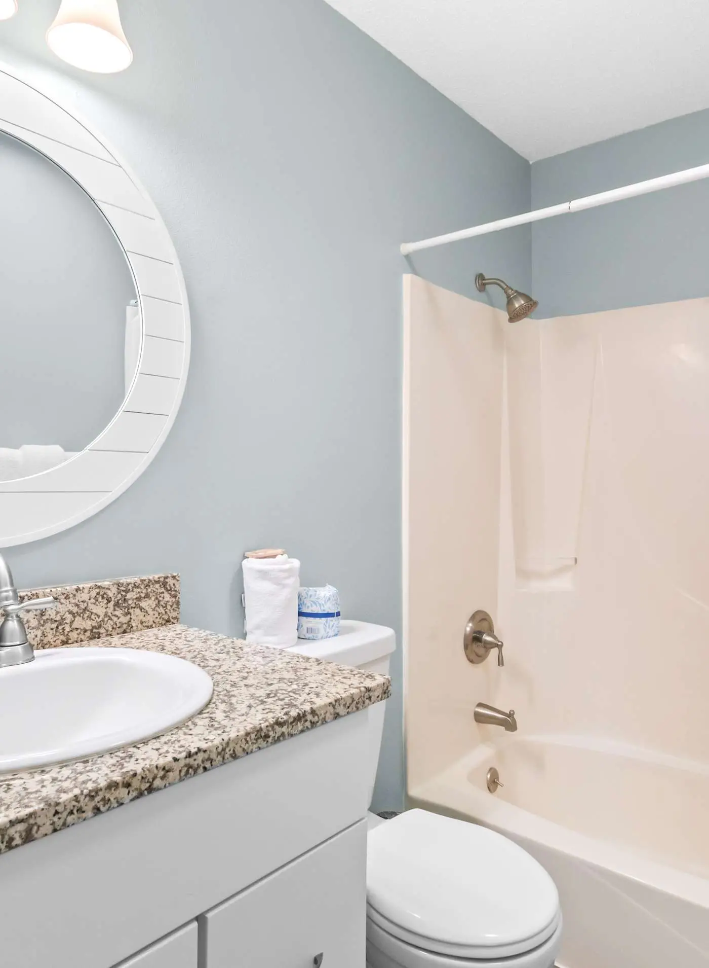 2BR Condo - Shared Pool, Hot Tub & Tennis Courts 