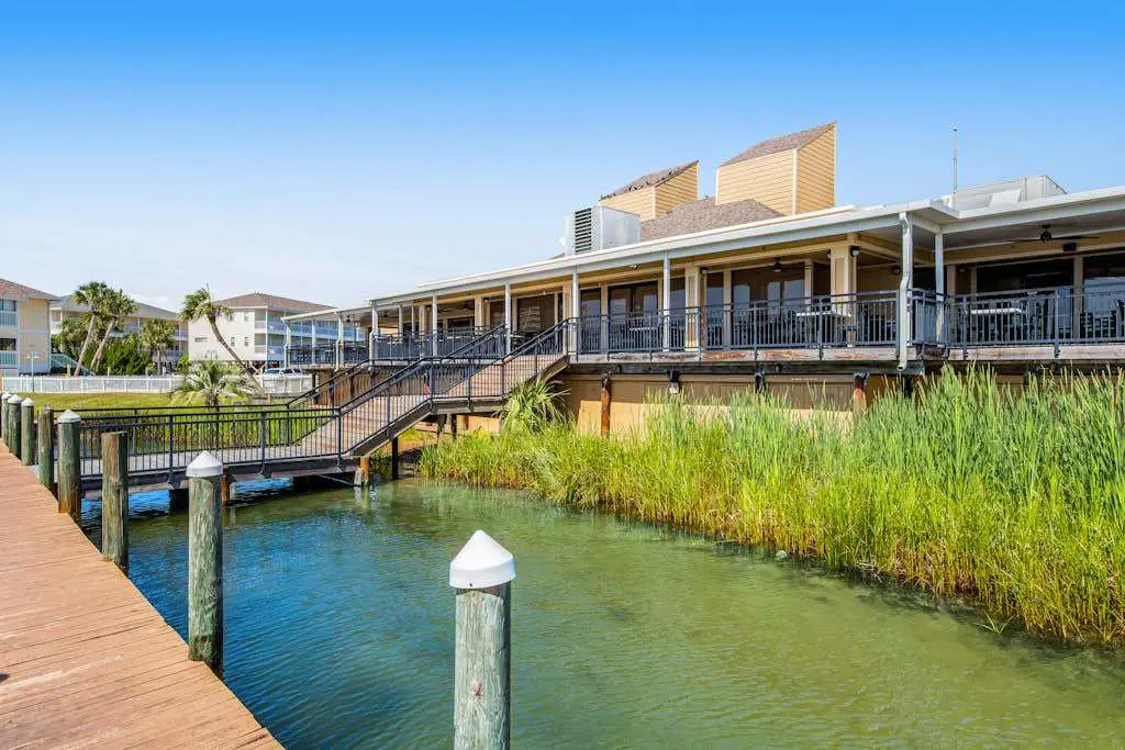 2BR Condo - Shared Pool, Hot Tub & Tennis Courts 