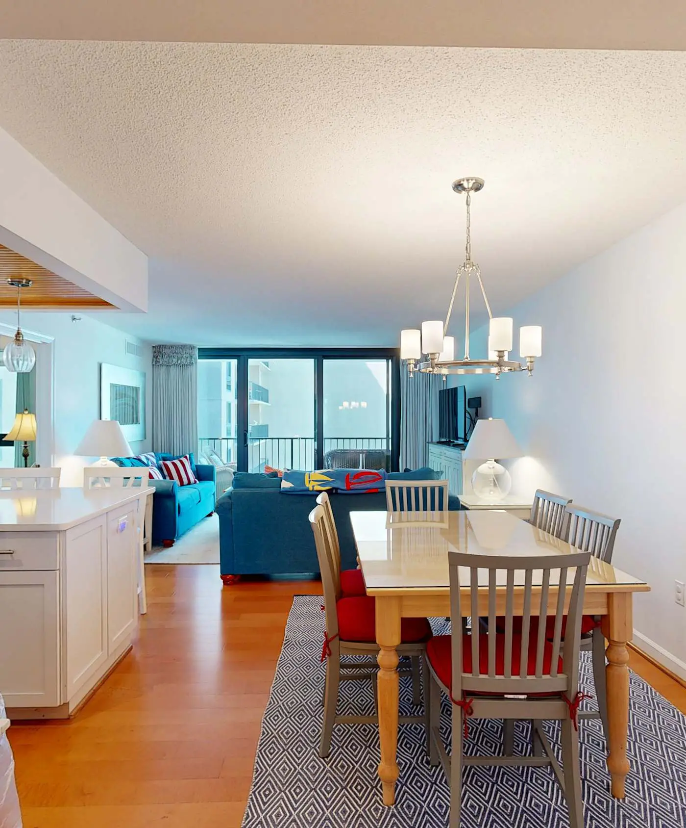 Sea Colony 3rd floor, end unit condo with pools tennis & pickle ball courts fitness center