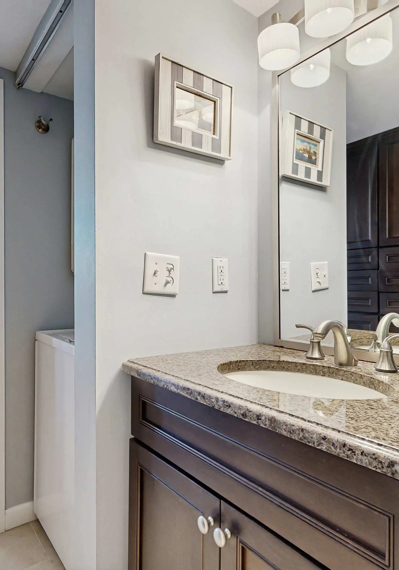 Sea Colony 3rd floor, end unit condo with pools tennis & pickle ball courts fitness center