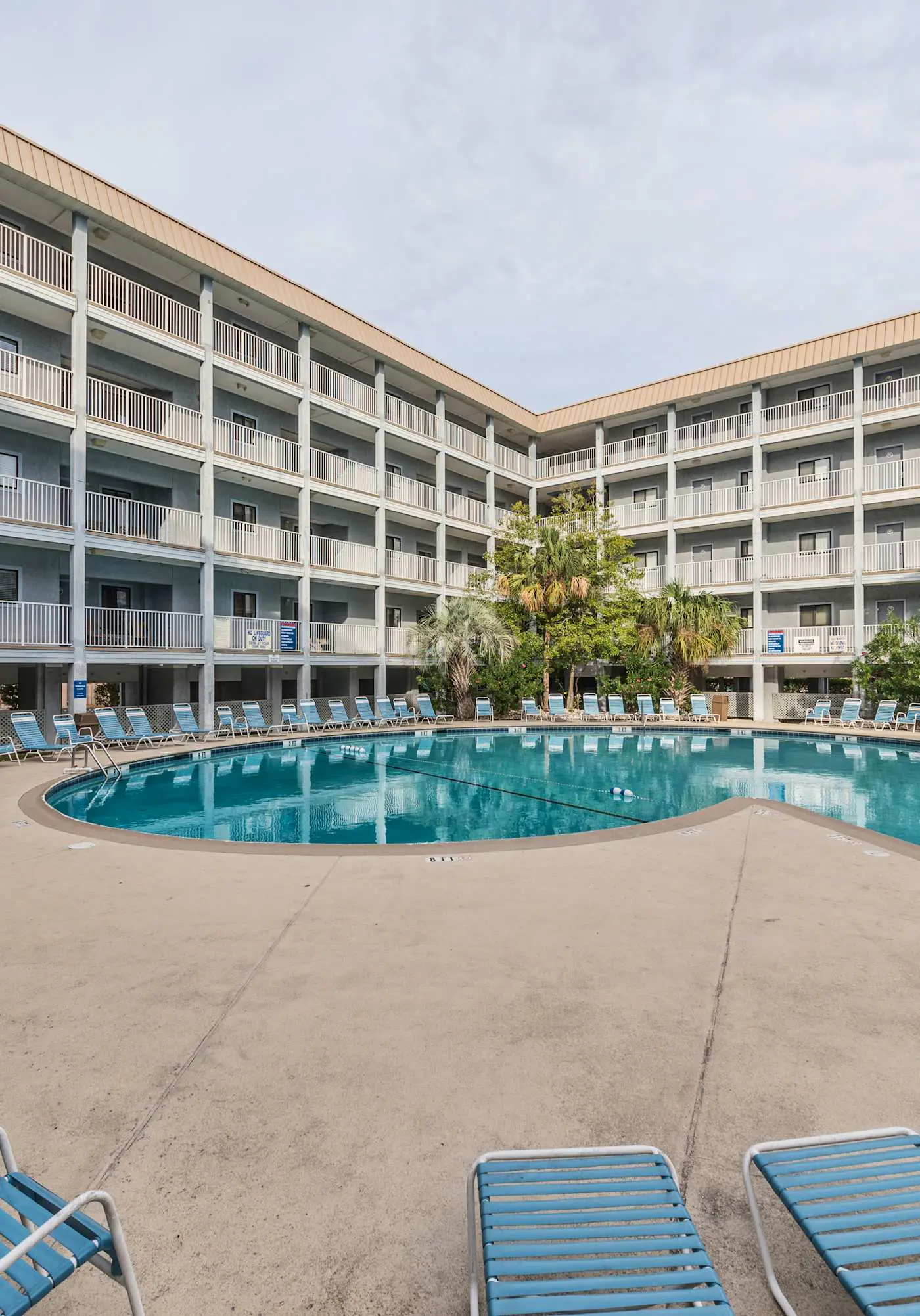 Hilton Head Resort 2BR Near Beach Pools Hot Tub