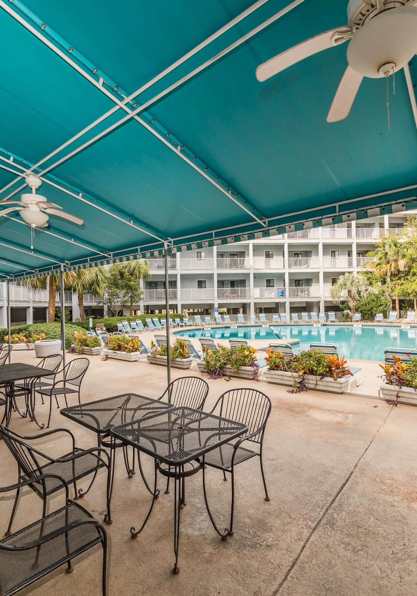 Hilton Head Resort 2BR Near Beach Pools Hot Tub