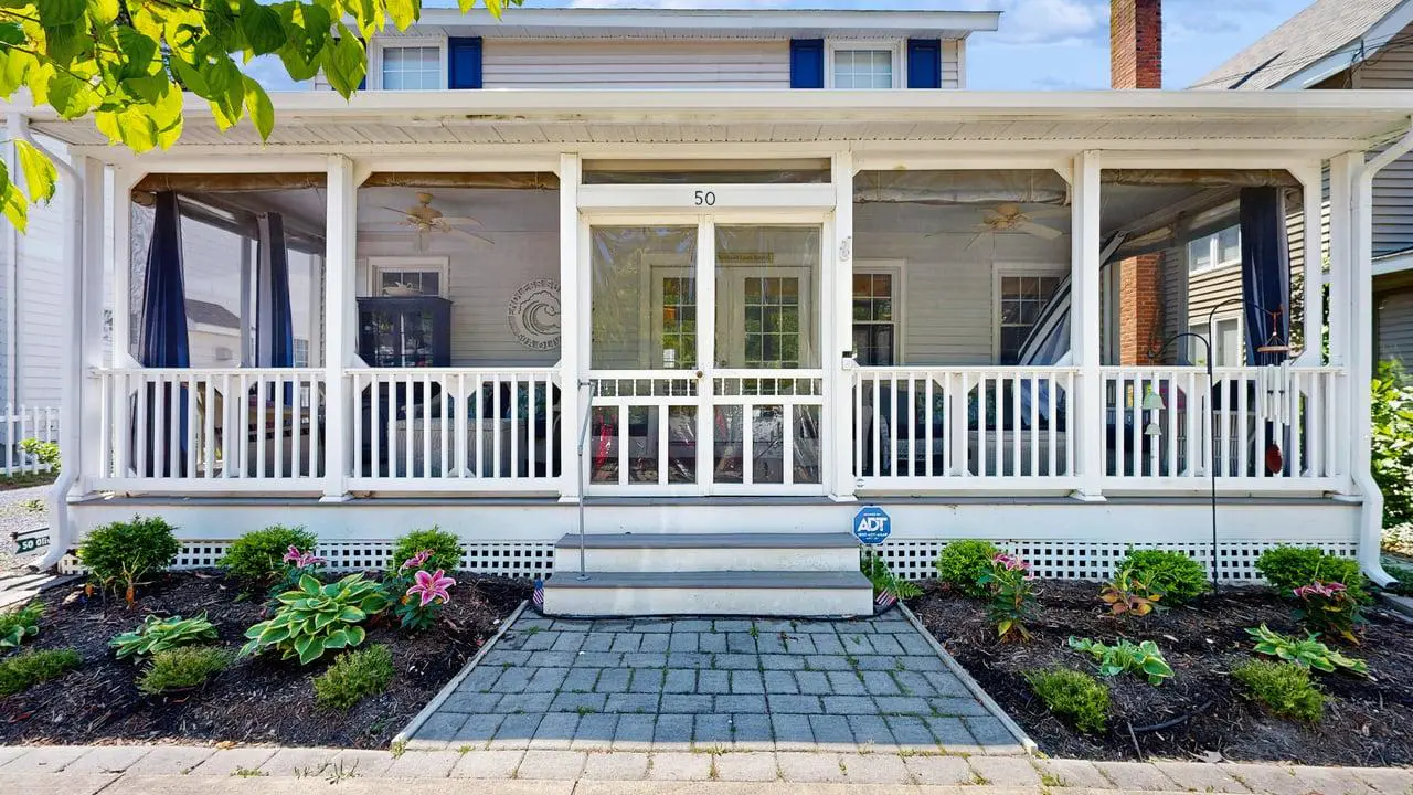 Rehoboth Beach Gem - Porch Washer & Dryer Walk to Beach