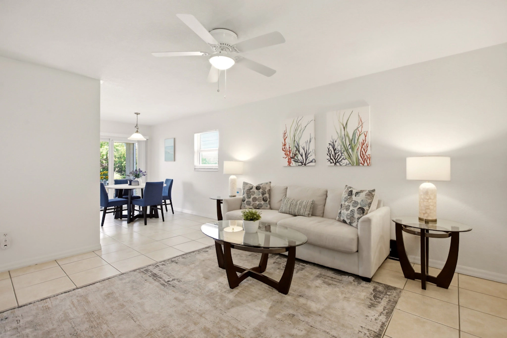 Spacious duplex, dog friendly & full kitchen