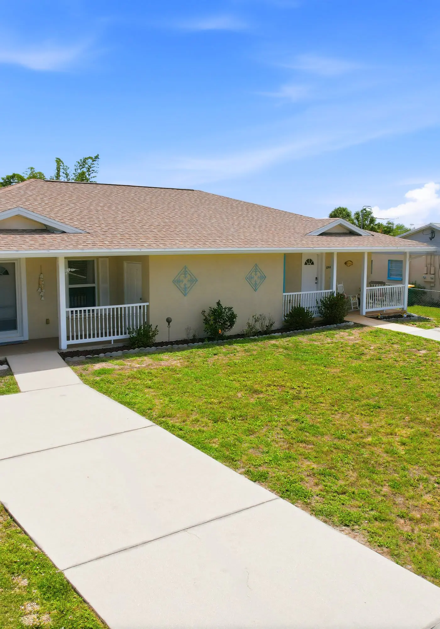 Spacious duplex, dog friendly & full kitchen