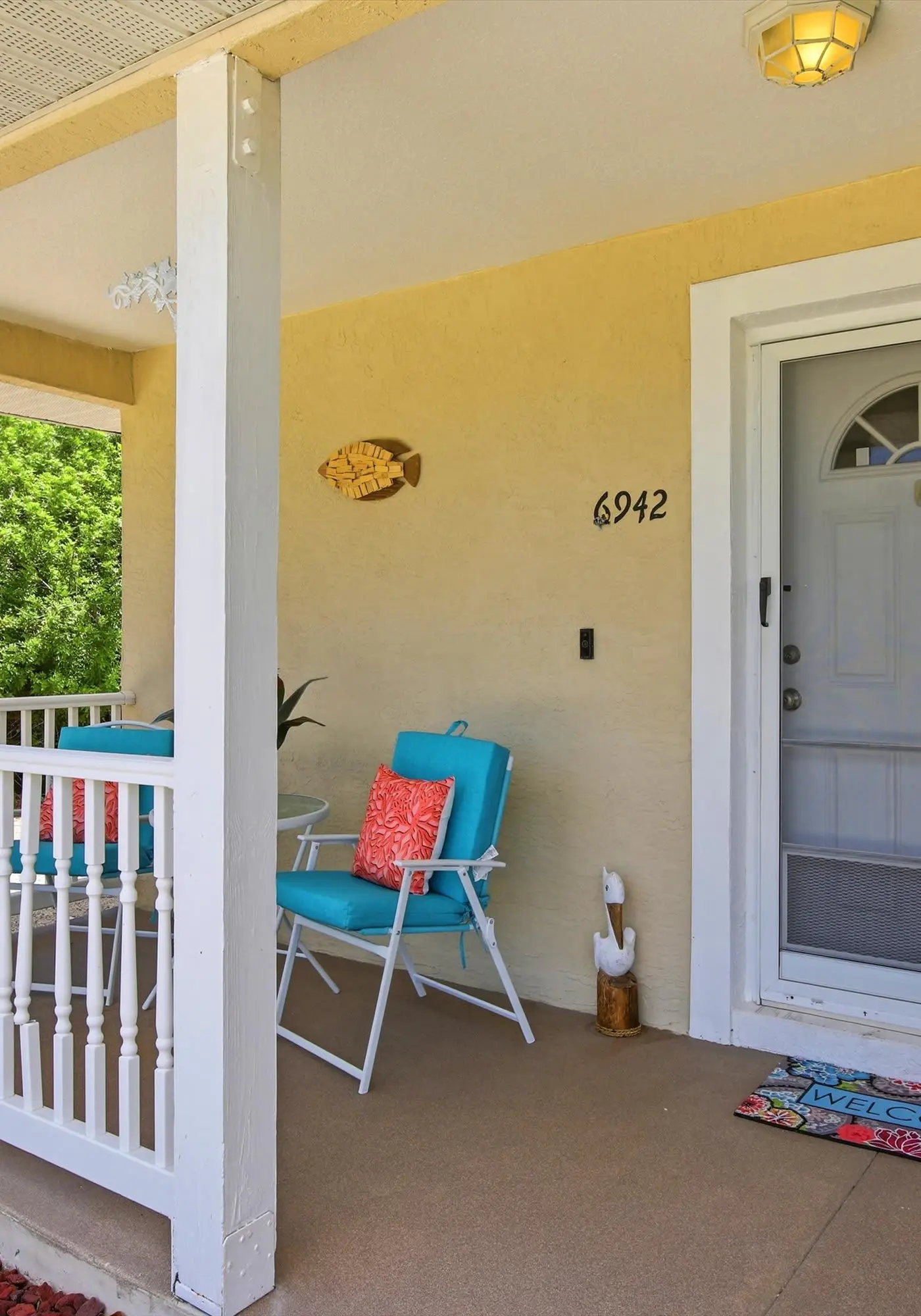 Cozy duplex, dog friendly & close to everything