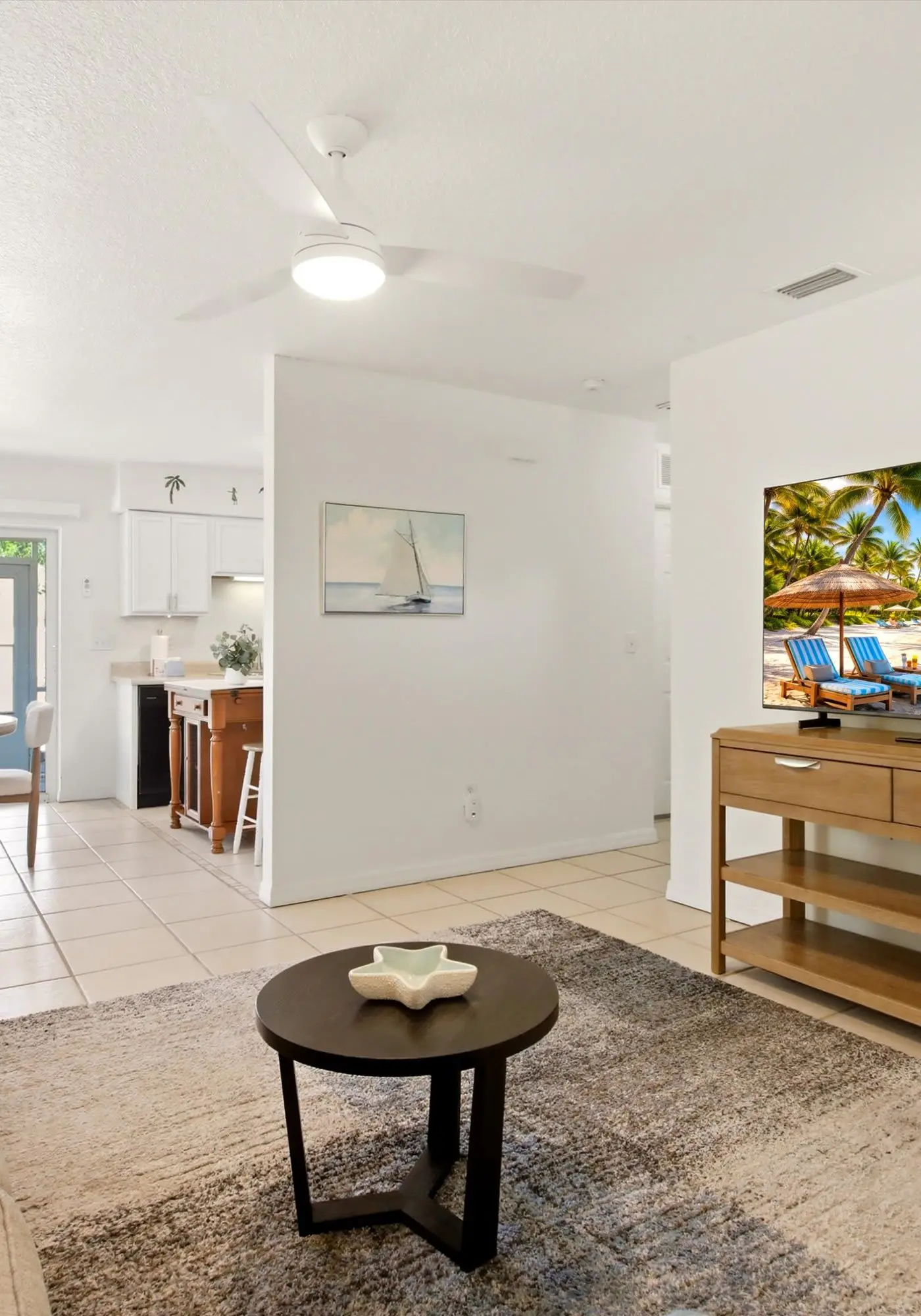 Cozy duplex, dog friendly & close to everything