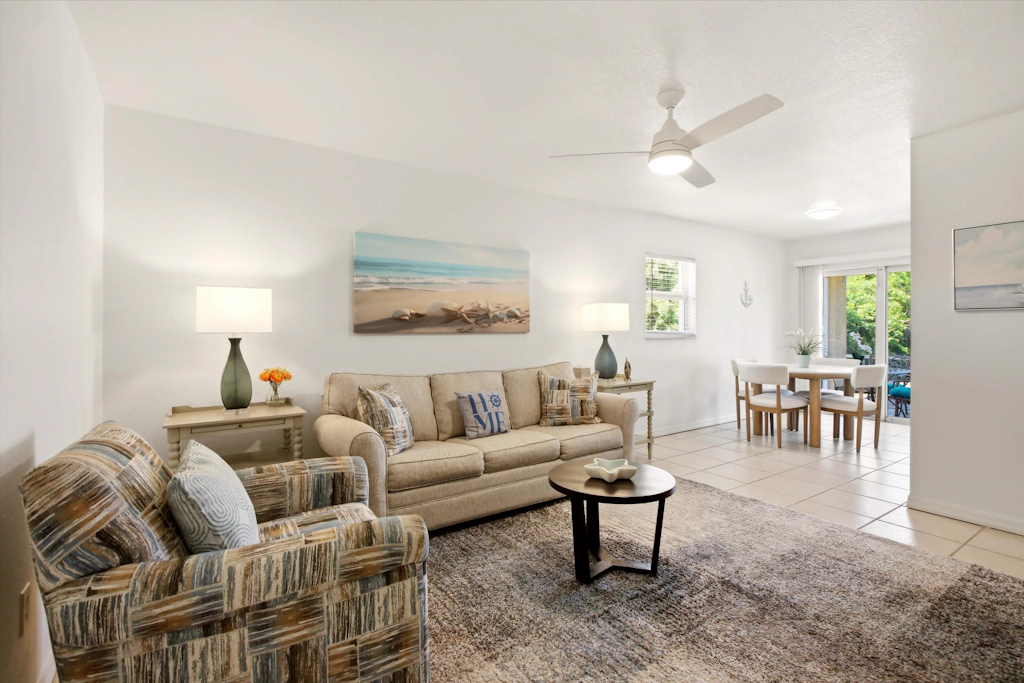 Cozy duplex, dog friendly & close to everything