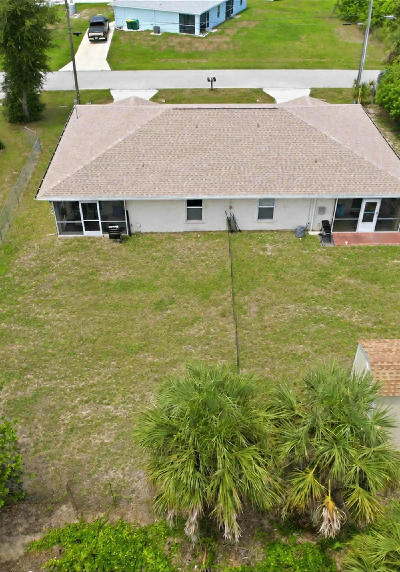 Cozy duplex, dog friendly & close to everything