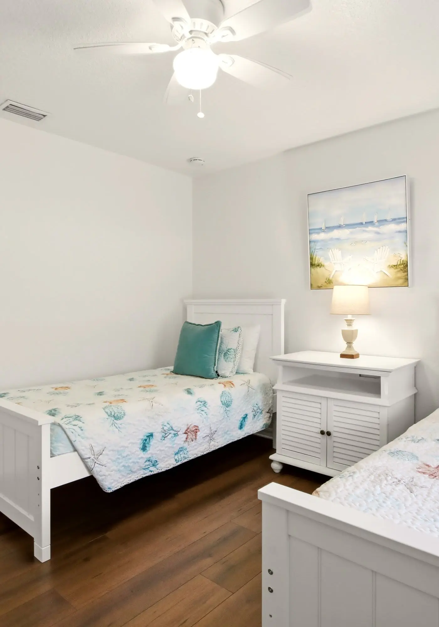 Gorgeous master unit w 2 full kitchens