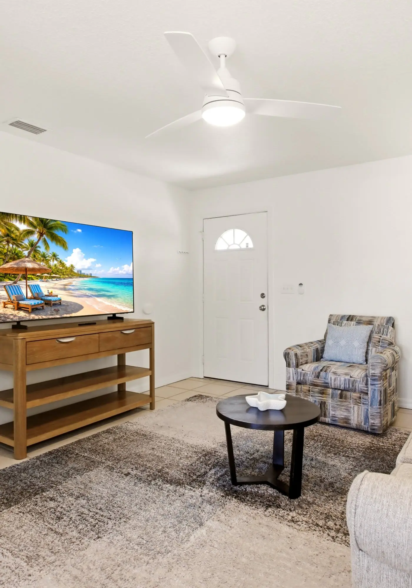 Gorgeous master unit w 2 full kitchens