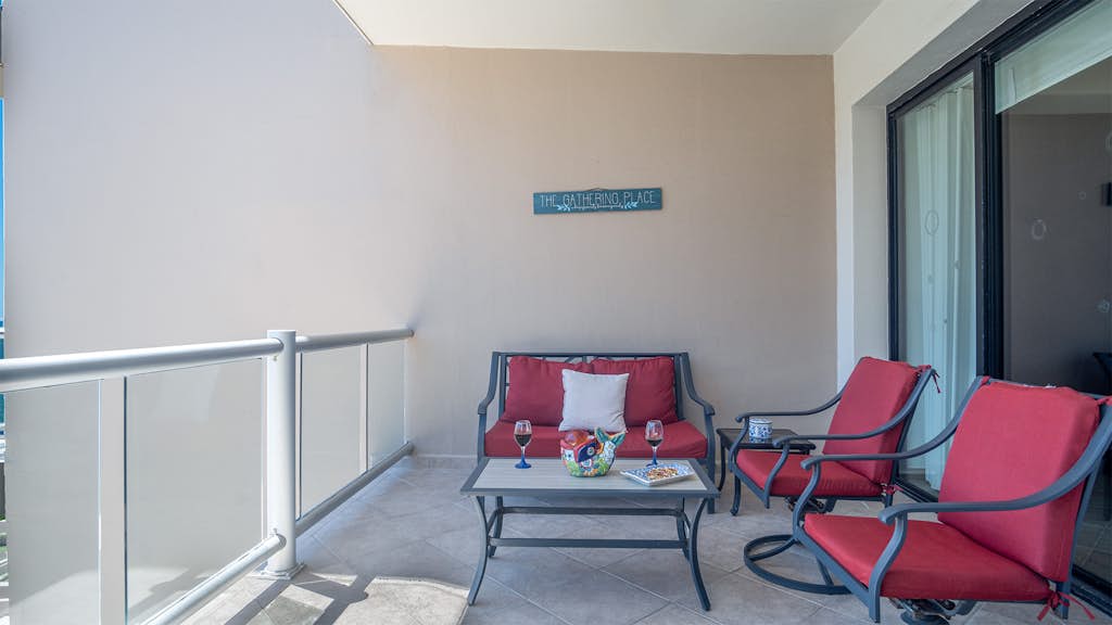 2BR 2BA condo @ Las Palomas Opalo 604 Phase 1
