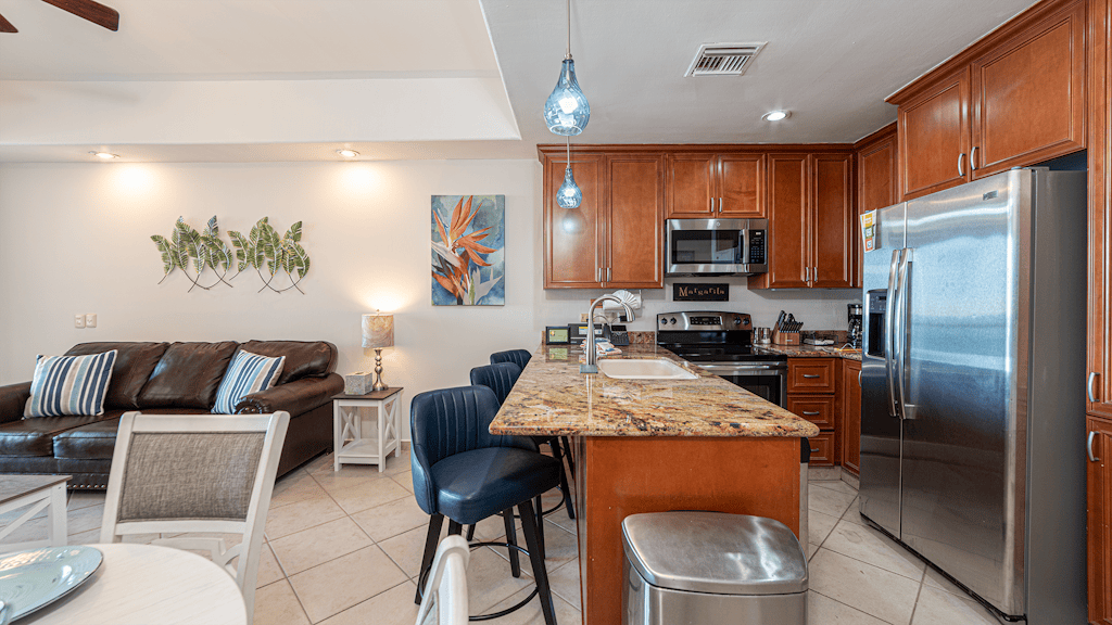 Las Palomas Phase 1 Rubi 707 Exceptional OceanView 1BR 1BA Unit.