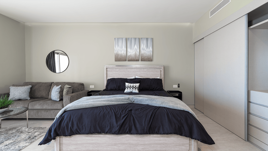 One 1507C: Sunset Paradise Ocean View